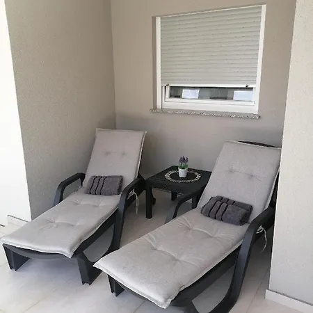Antolak Apartment Vir Exterior photo